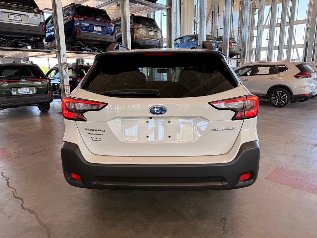 Certified 2025 Subaru Outback Premium AWD/4WD image 4