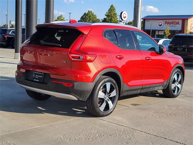 Used 2019 Volvo XC40 T5 Momentum image 44
