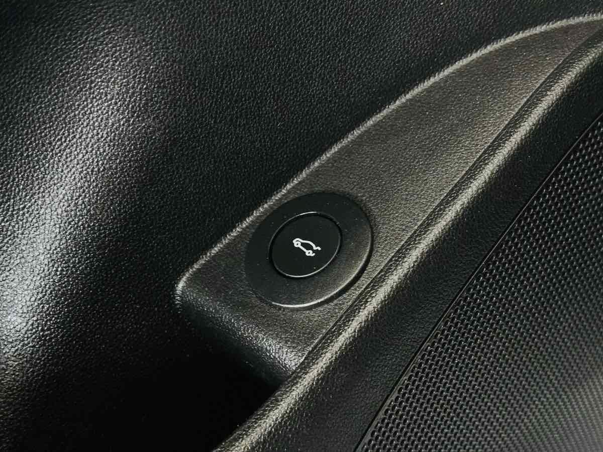 Used 2017 Buick LaCrosse Essence w/ Sun and Shade Package FWD image 35