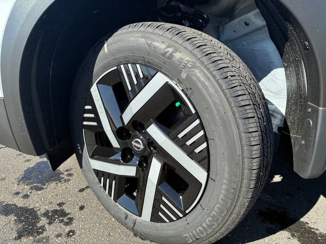 New 2026 Nissan Kicks SV w/ SV Premium Package FWD image 11