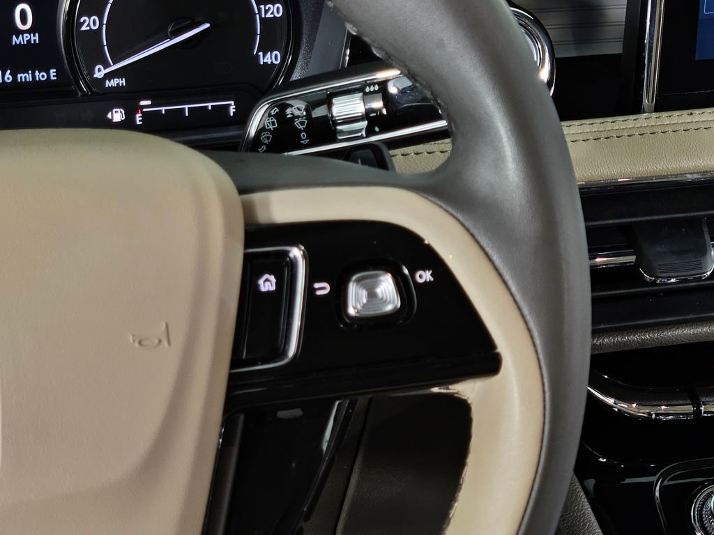 Used 2022 Lincoln Corsair Standard image 27