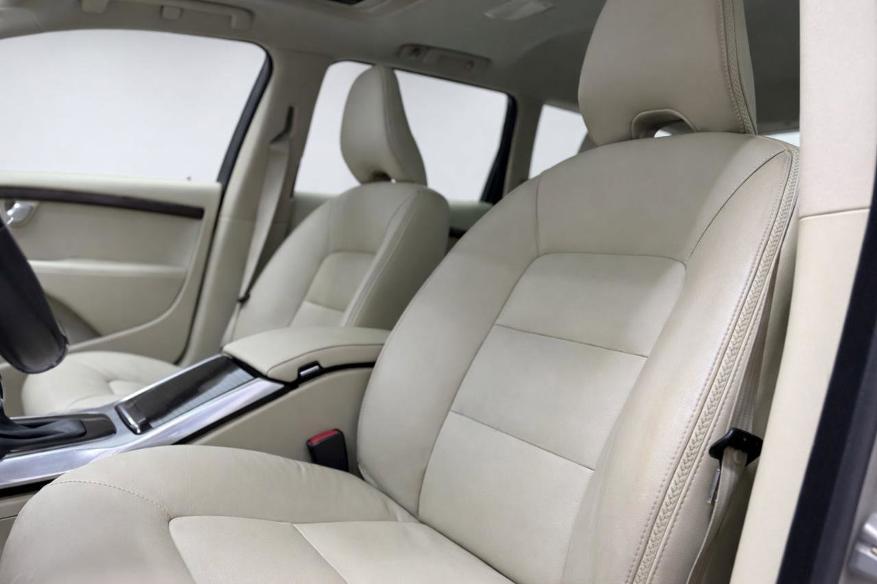 Used 2016 Volvo XC70 T5 Premier w/ Proximity Package AWD/4WD image 9