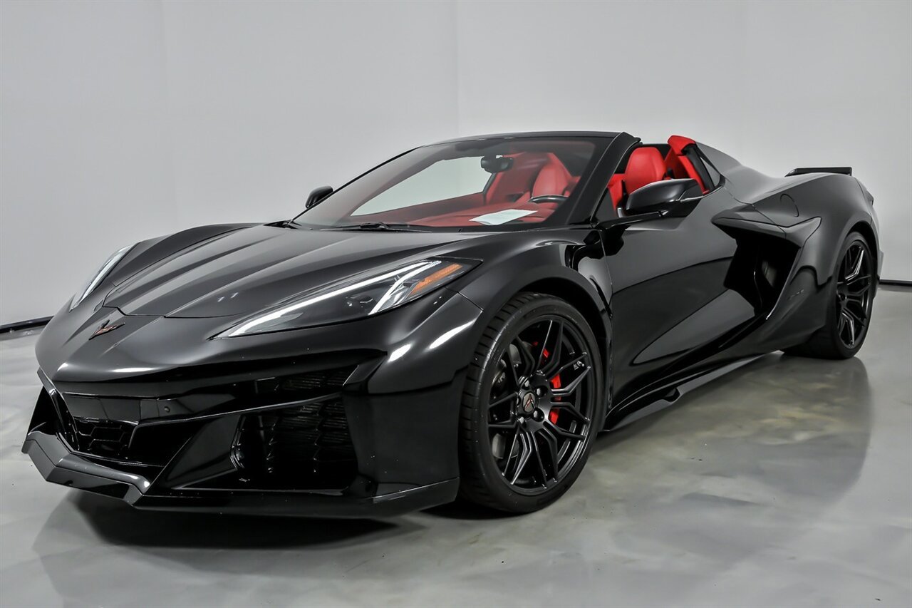 Used 2023 Chevrolet Corvette Z06 RWD image 6