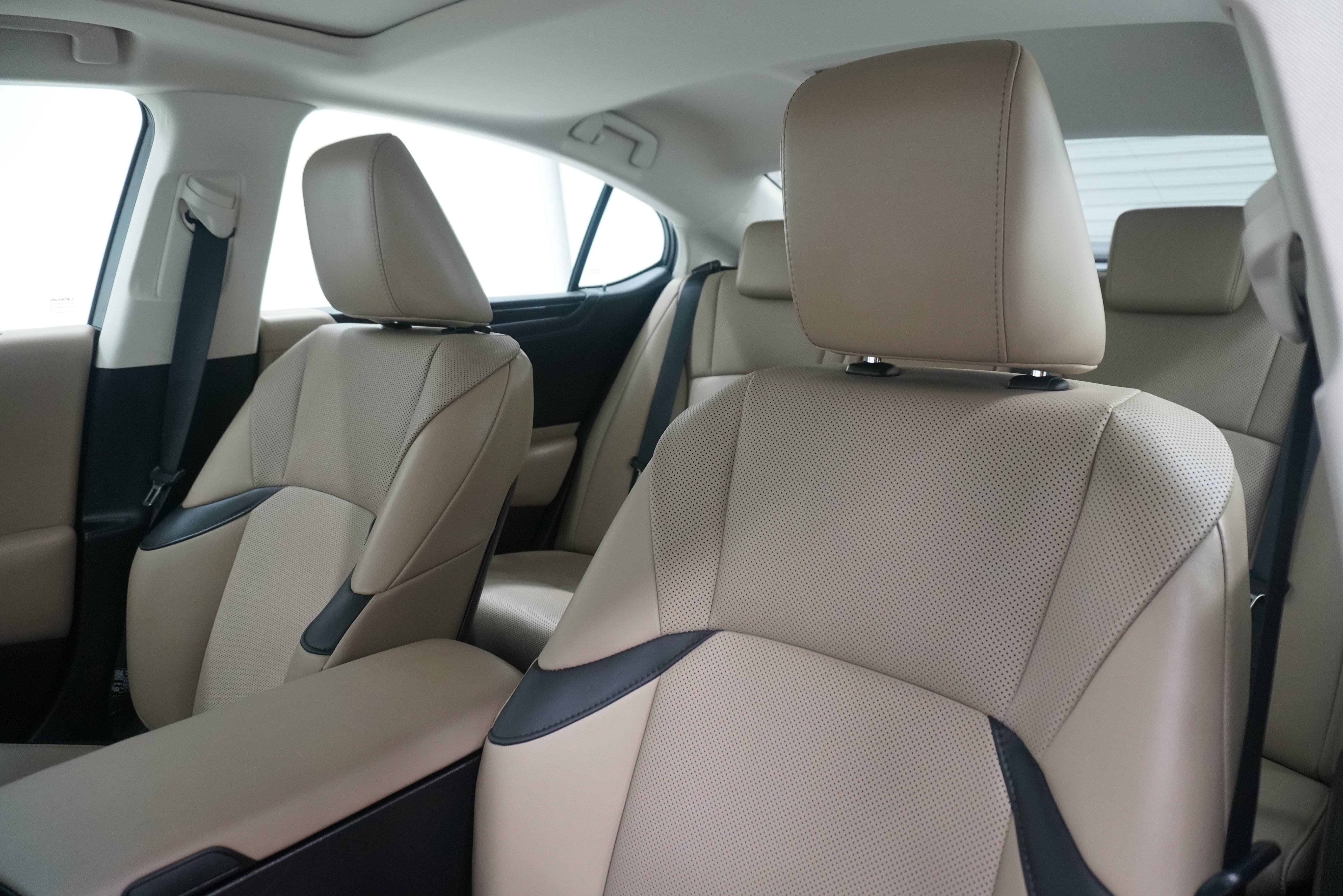 Used 2021 Lexus ES 250 w/ Premium Package AWD/4WD image 11
