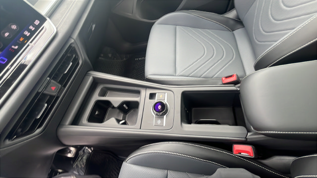 New 2026 Volkswagen Tiguan SE R-Line AWD/4WD image 17