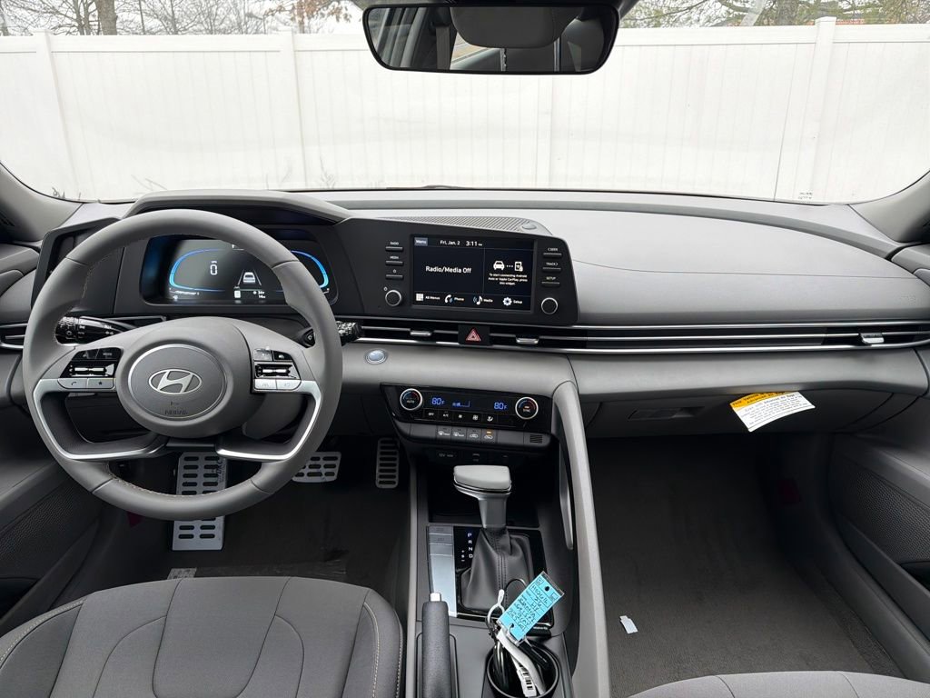 Used 2026 Hyundai Elantra Sport image 14