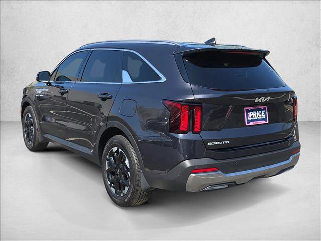 Used 2025 Kia Sorento S image 7