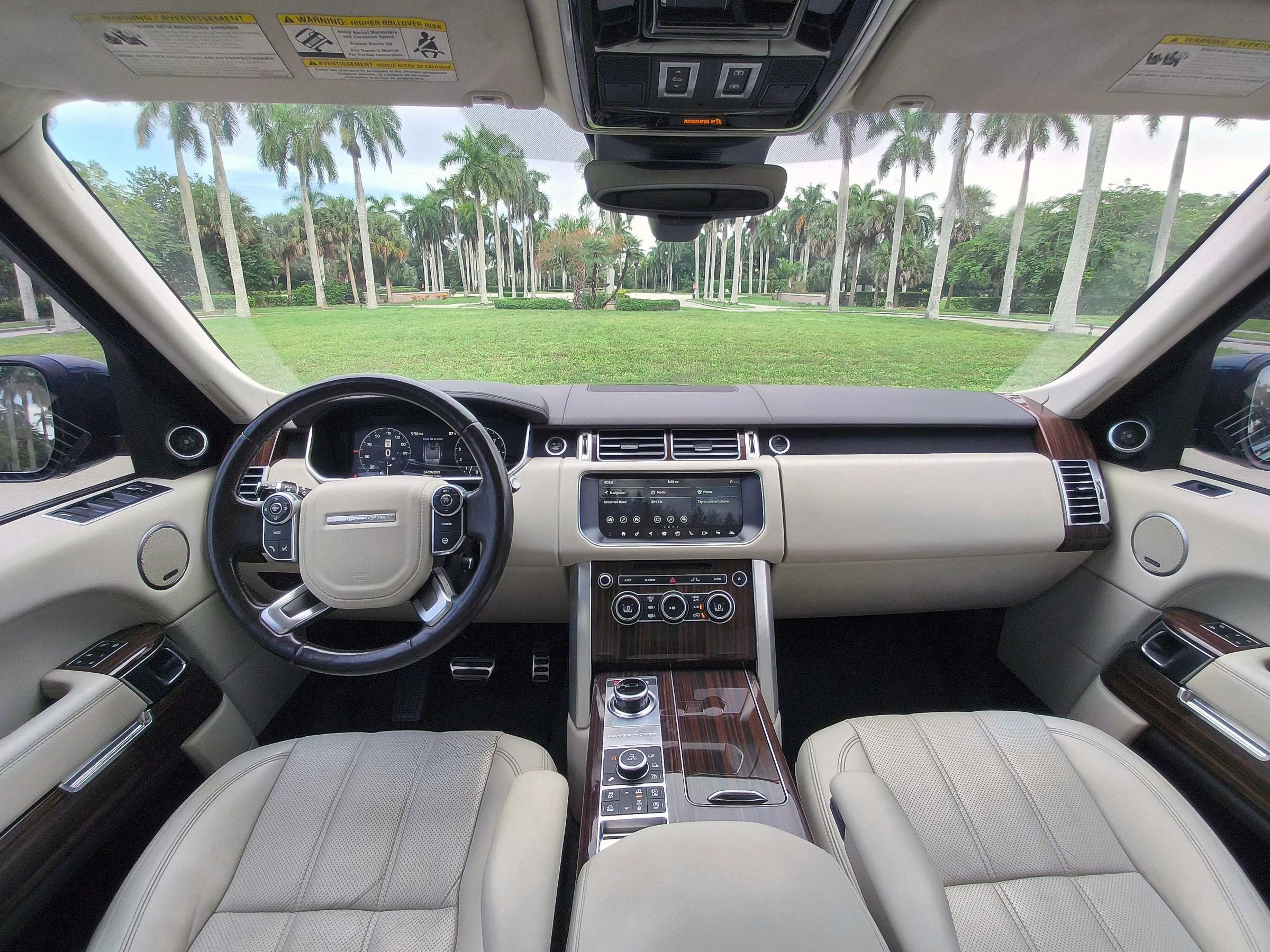 Used 2017 Land Rover Range Rover Supercharged AWD/4WD image 7