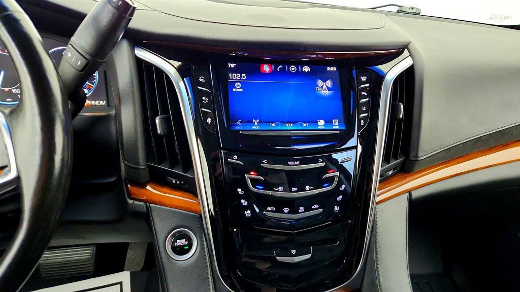 Used 2015 Cadillac Escalade ESV Premium AWD/4WD image 18