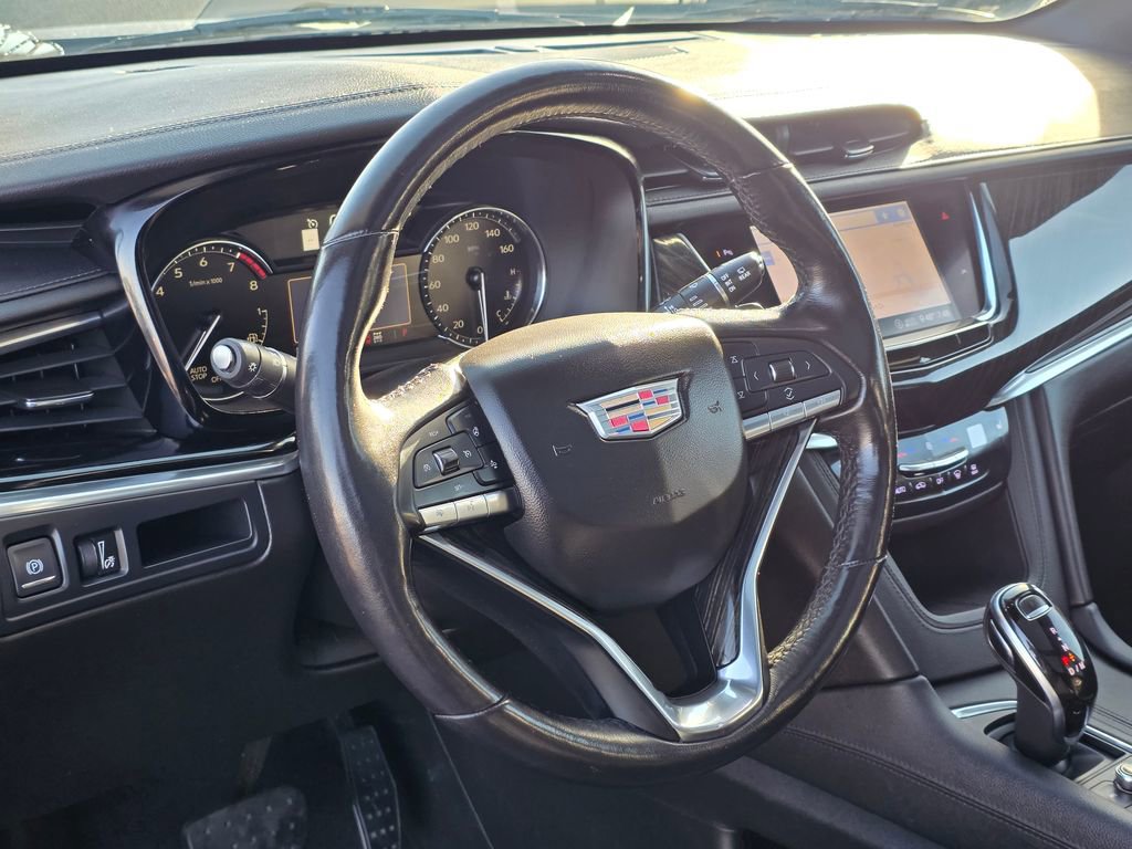 Used 2020 Cadillac XT6 Premium Luxury image 16