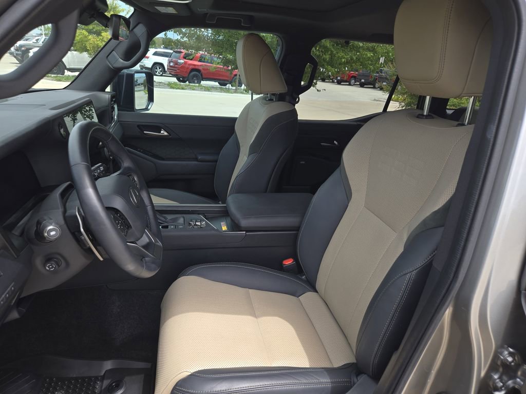 Used 2024 Lexus GX 550 image 26