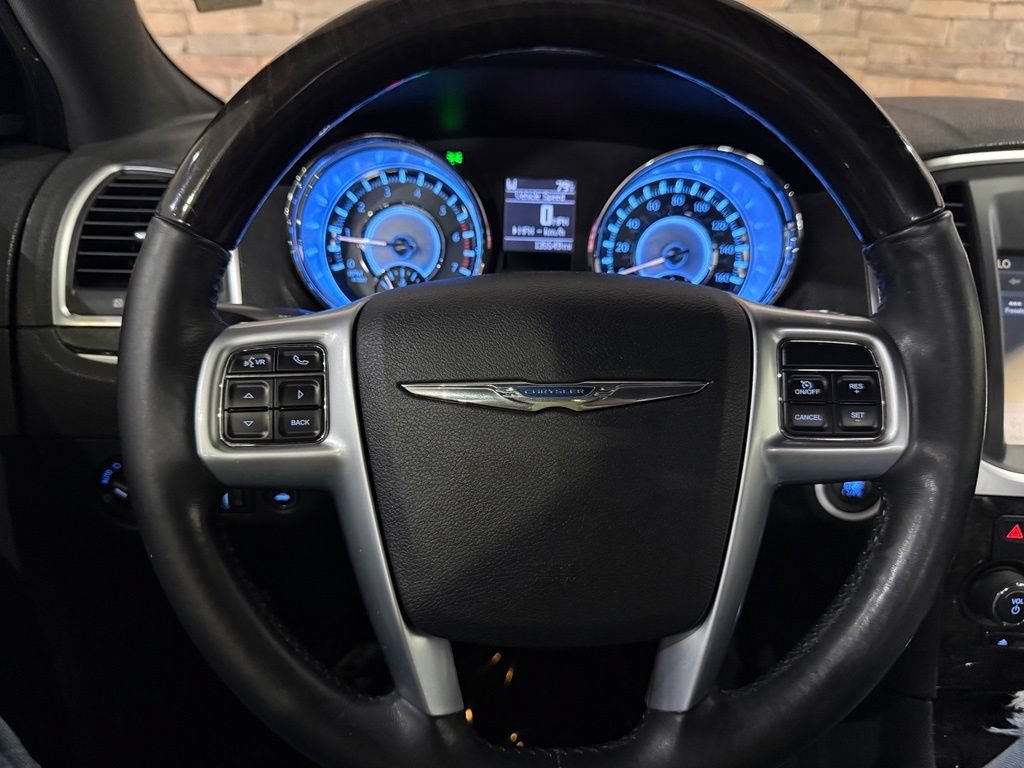 Used 2011 Chrysler 300 C w/ Sound Group RWD image 17