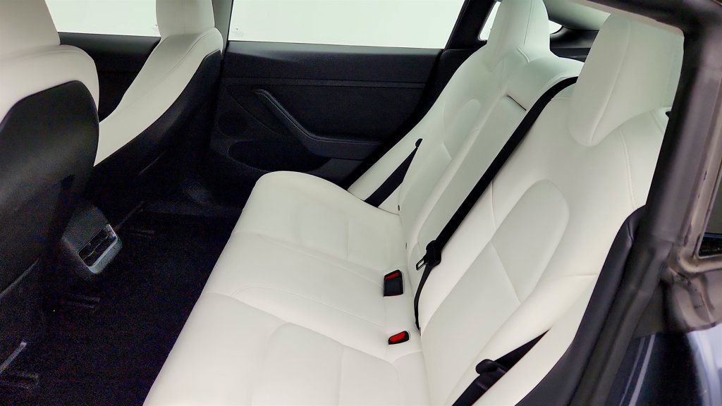 Used 2023 Tesla Model 3 Standard Range image 25
