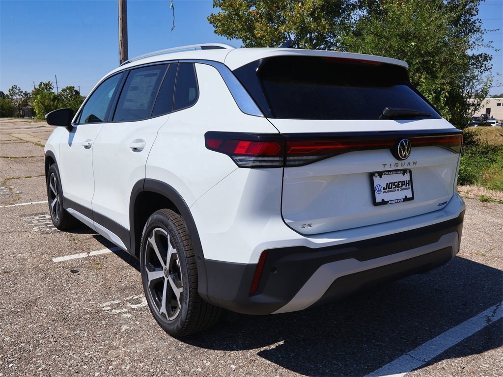 New 2025 Volkswagen Tiguan SE image 3