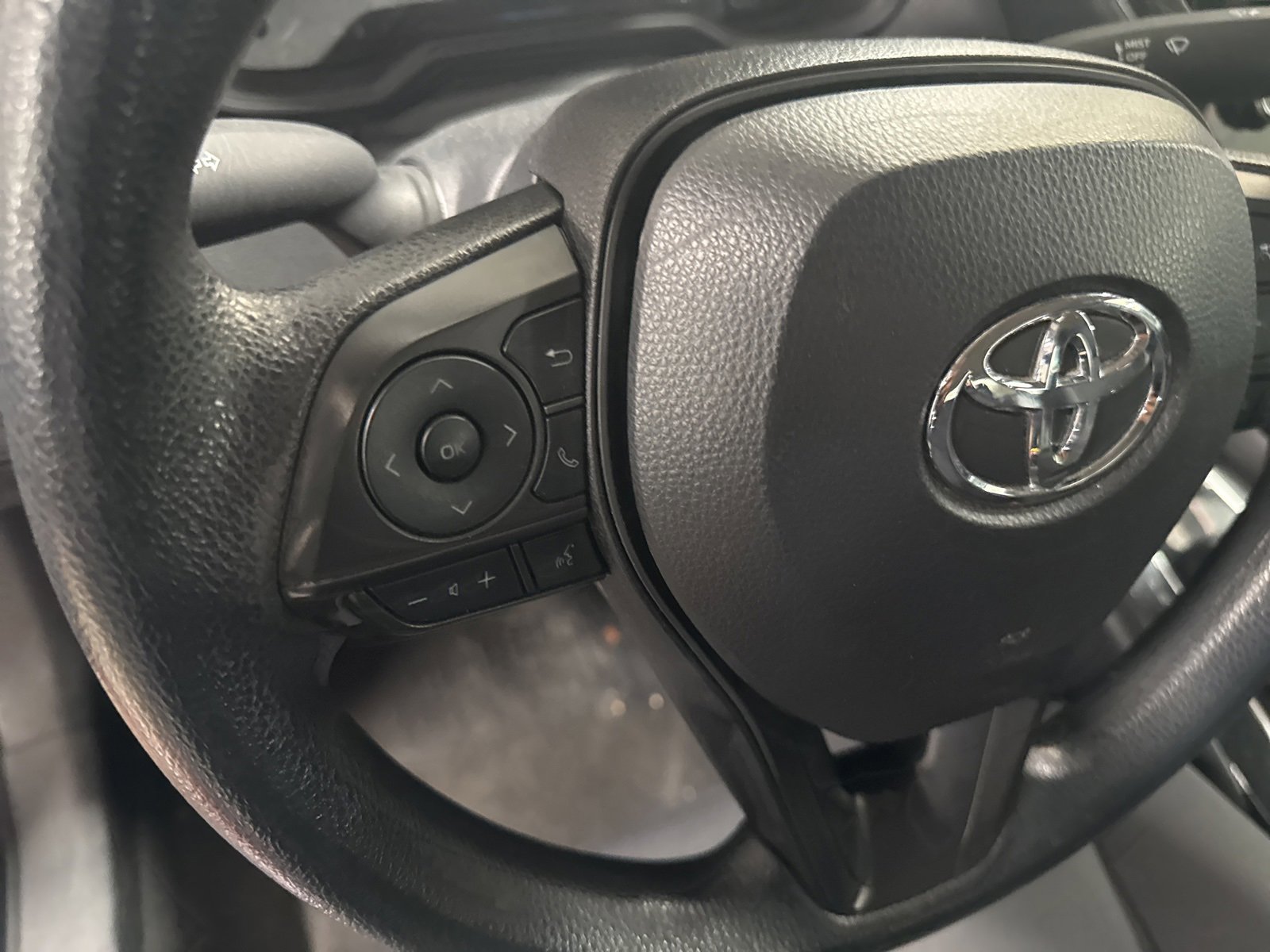 Used 2023 Toyota Corolla LE image 8