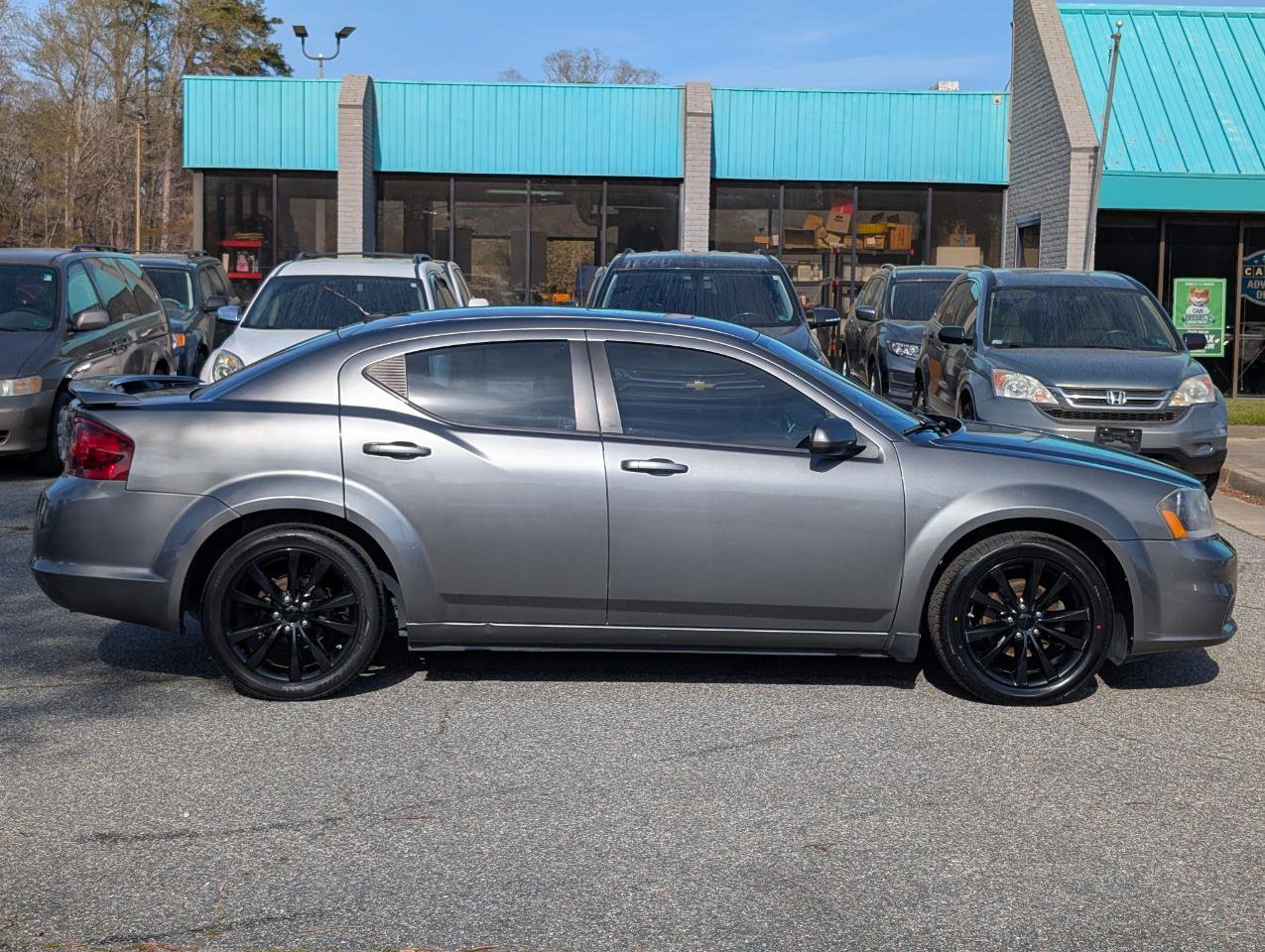 Used 2013 Dodge Avenger SXT w/ Sun/Sound Group image 8