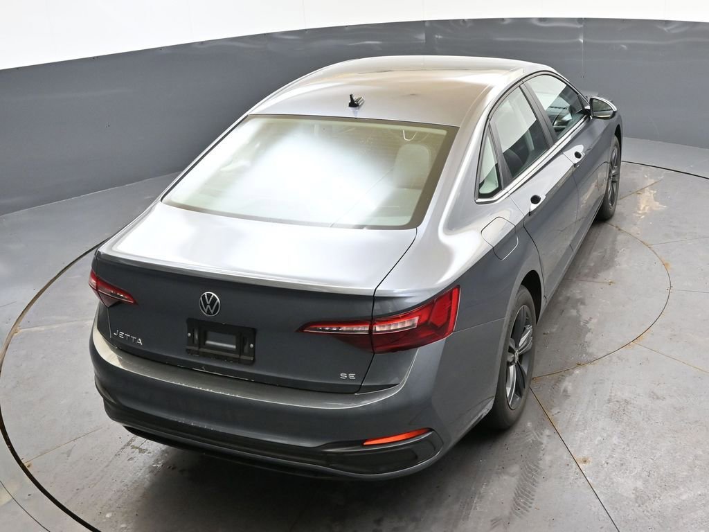 Used 2023 Volkswagen Jetta SE w/ Black Wheel Package image 48