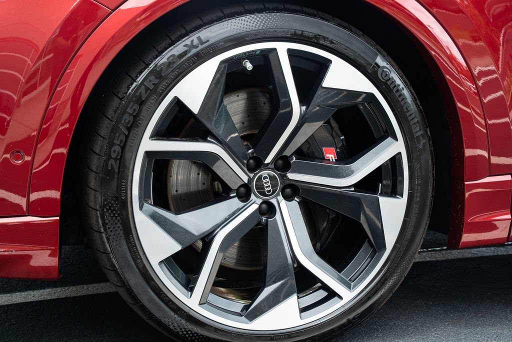 Used 2022 Audi RS Q8 w/ Carbon Optic Package AWD/4WD image 25