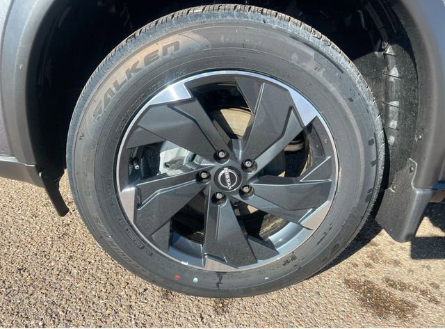 New 2026 Nissan Rogue SV w/ SV Premium Package image 11