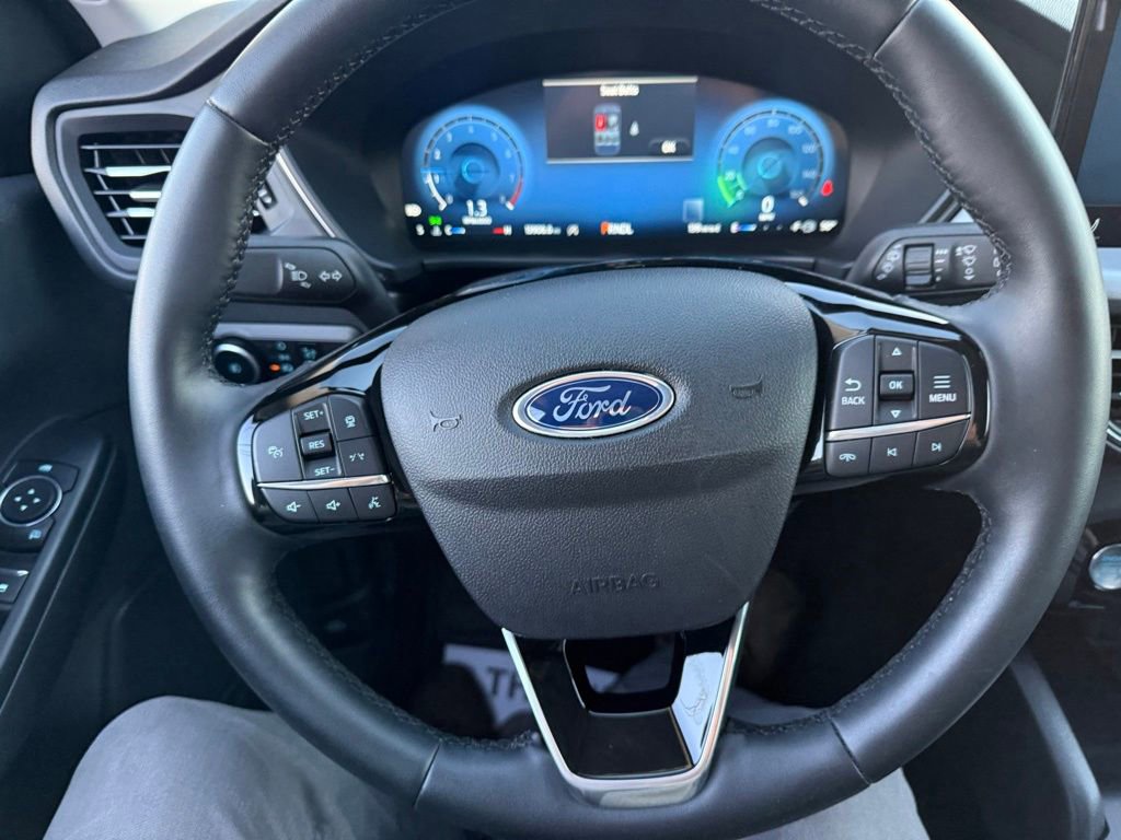 Used 2025 Ford Escape Platinum image 25
