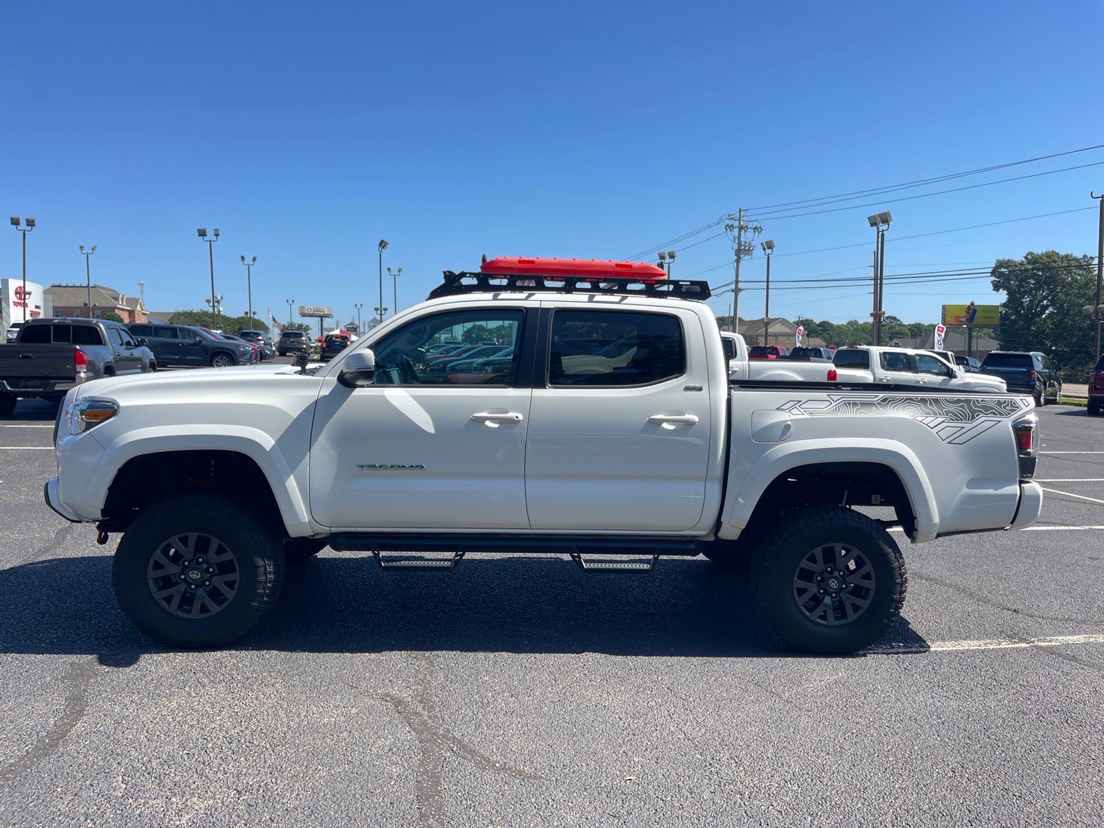 Used 2023 Toyota Tacoma SR5 w/ Technology Package RWD image 13