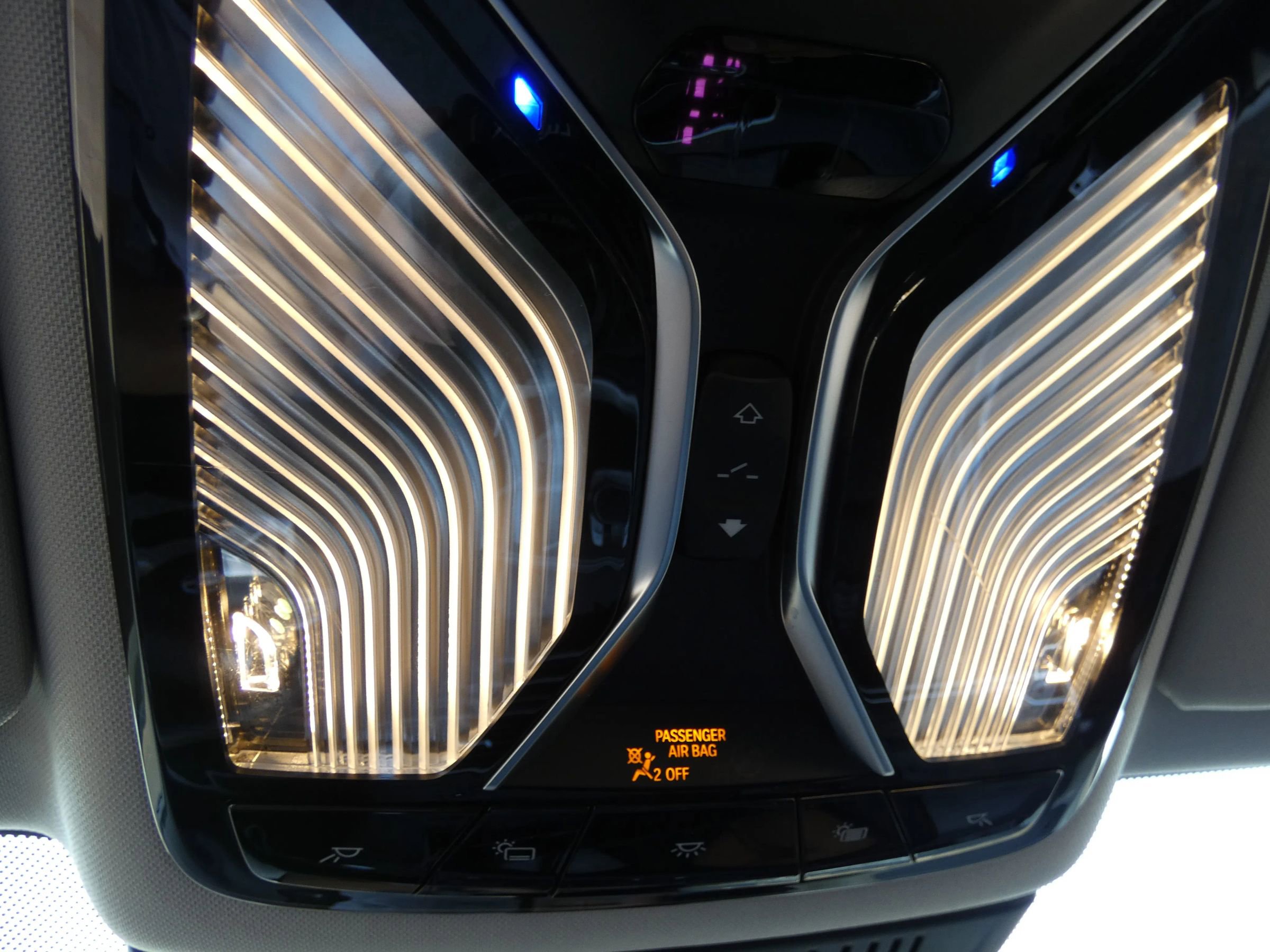 Used 2022 BMW 745e xDrive image 70