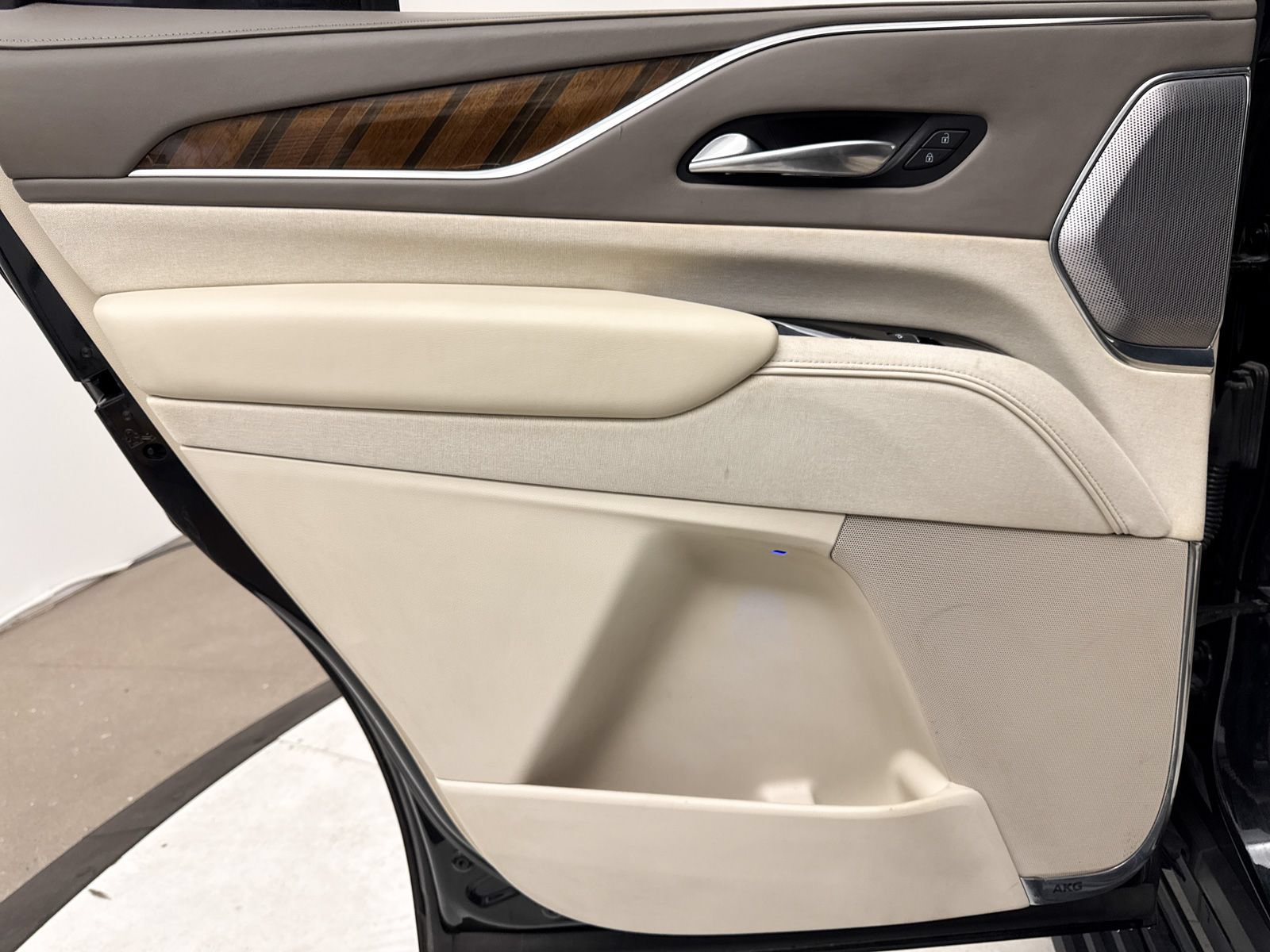 Used 2022 Cadillac Escalade Sport Platinum AWD/4WD image 34