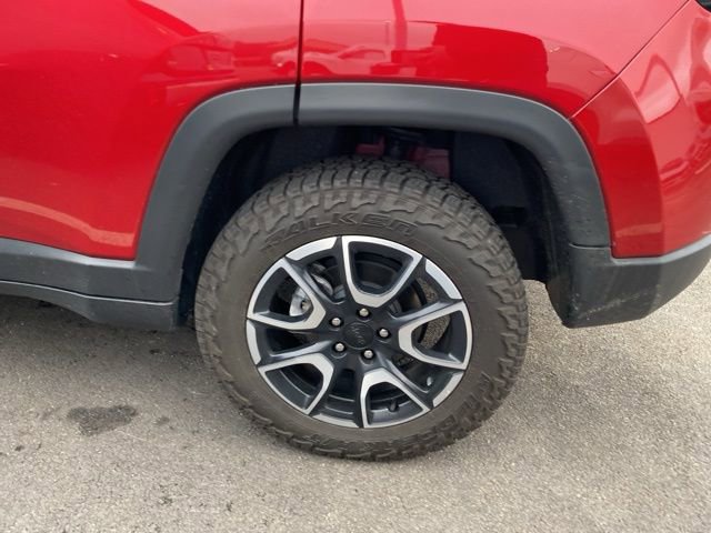 Used 2024 Jeep Compass Trailhawk w/ Sun and Sound Group image 5