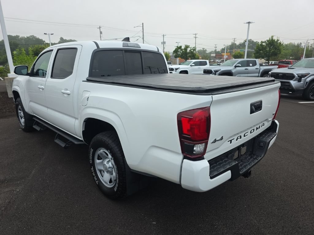 Used 2022 Toyota Tacoma SR AWD/4WD image 4