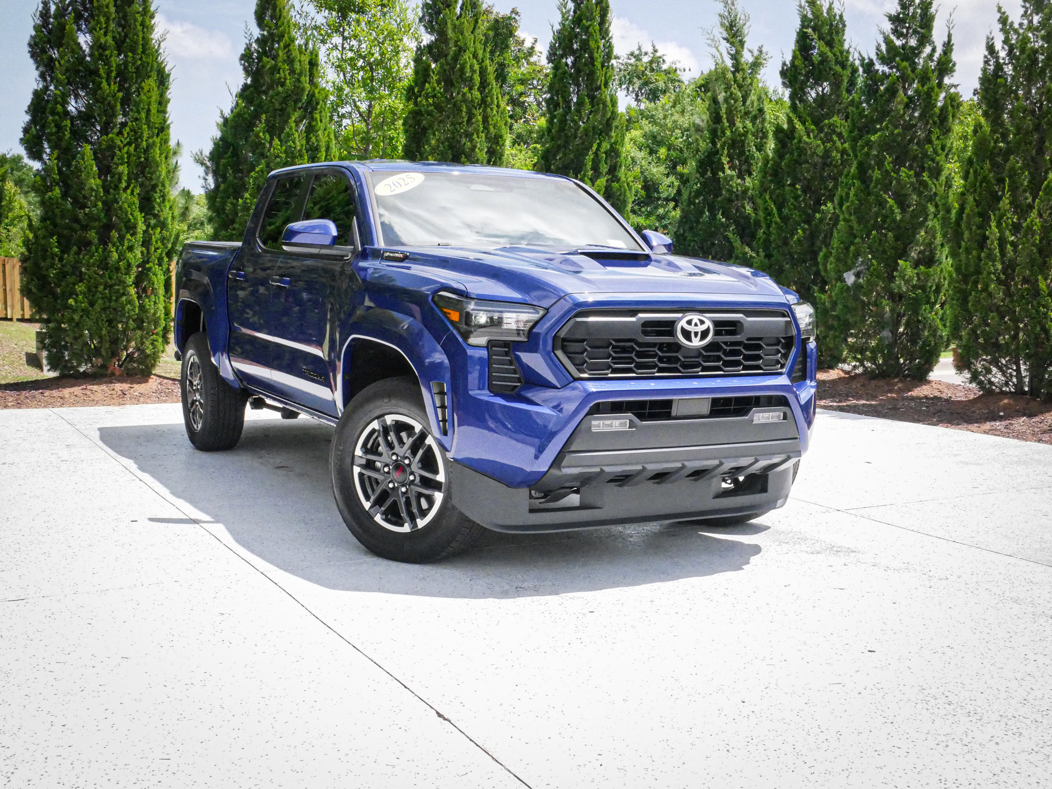 Used 2025 Toyota Tacoma TRD Sport AWD/4WD video 2