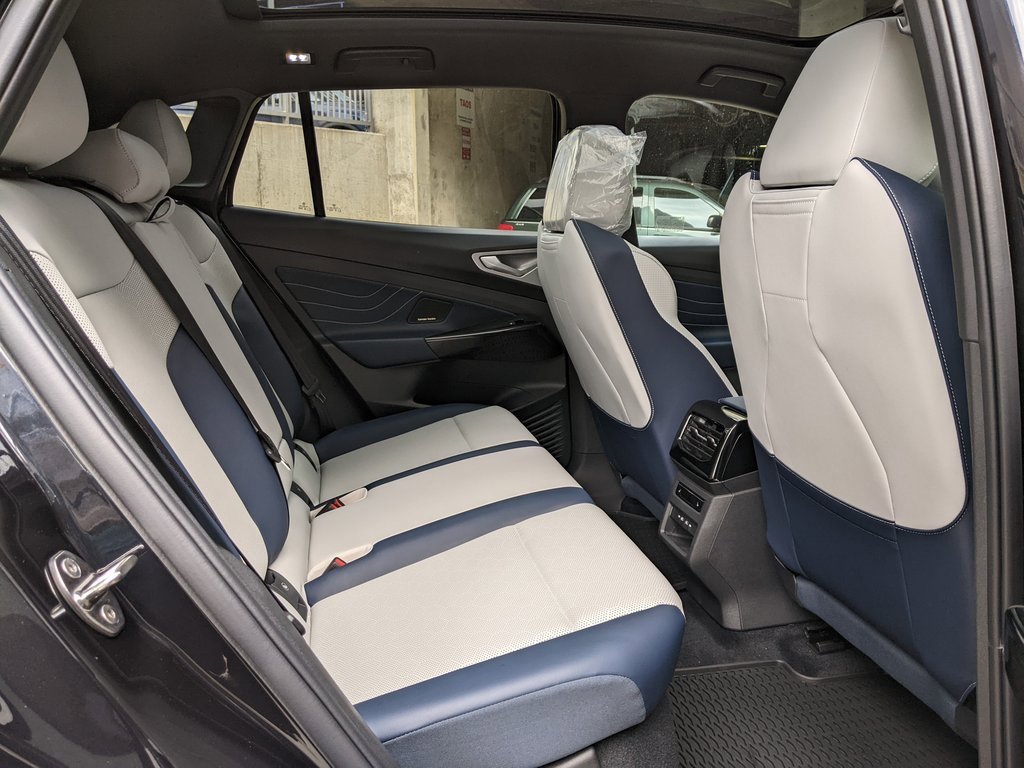 New 2025 Volkswagen ID.4 Pro S Plus image 25