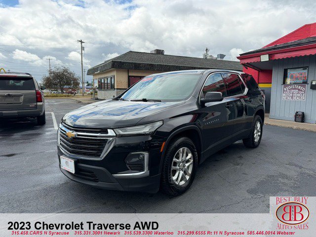 Used 2023 Chevrolet Traverse LS w/ LPO, Cargo Package AWD/4WD image 3