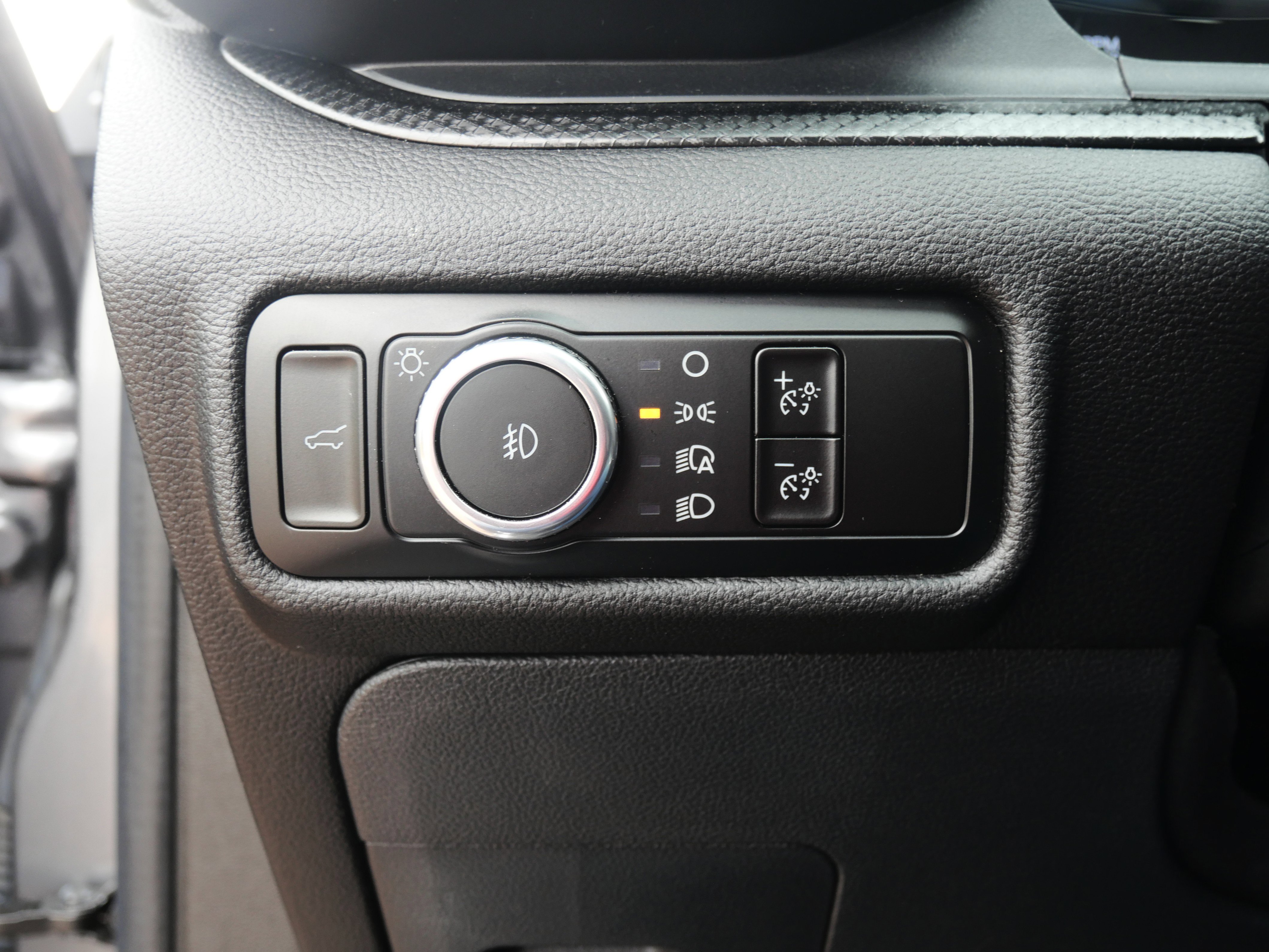 Used 2023 Ford Explorer ST-Line w/ Class IV Trailer Tow Package image 10