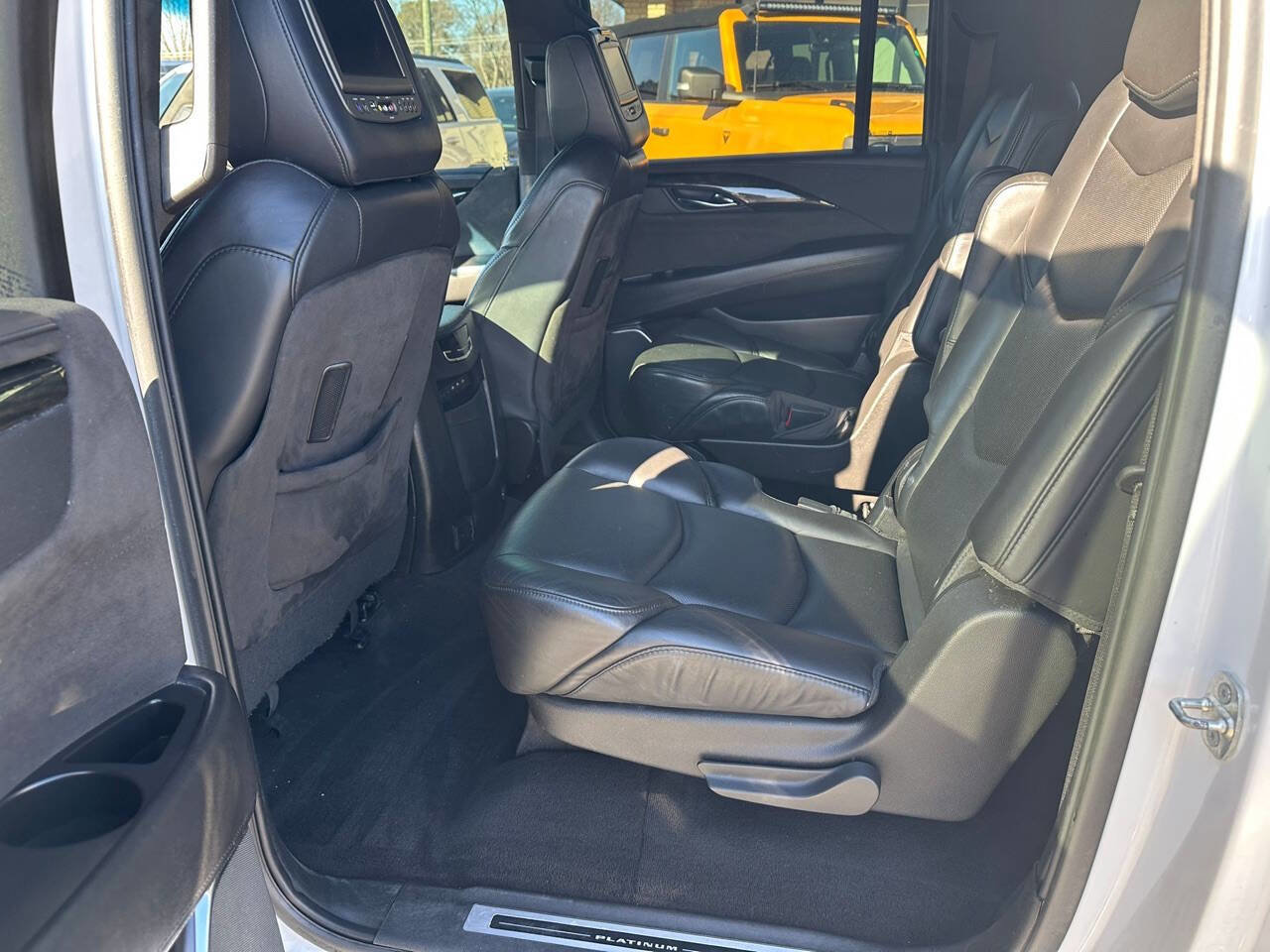 Used 2018 Cadillac Escalade ESV Platinum image 13