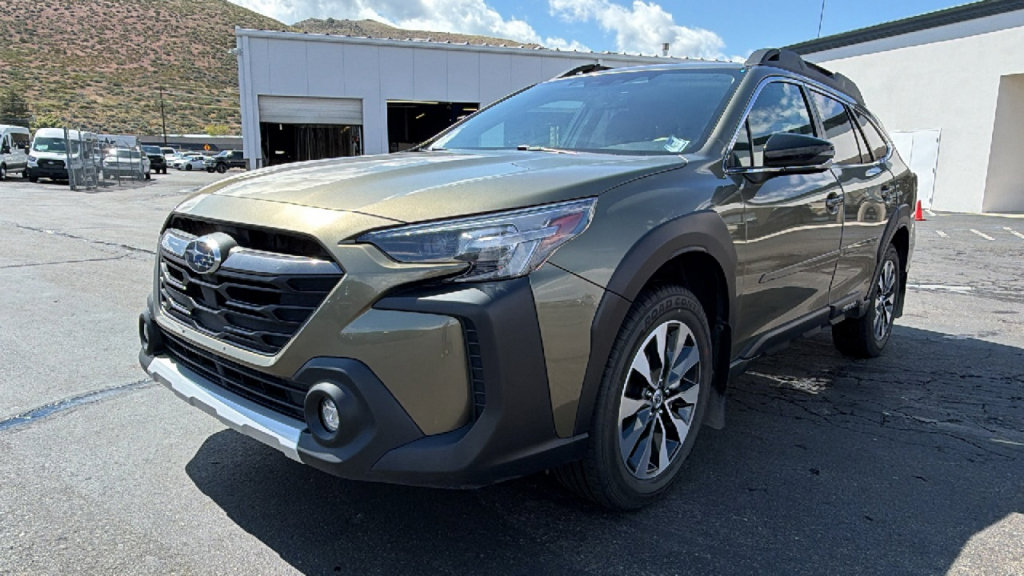 Used 2023 Subaru Outback Limited XT AWD/4WD image 7