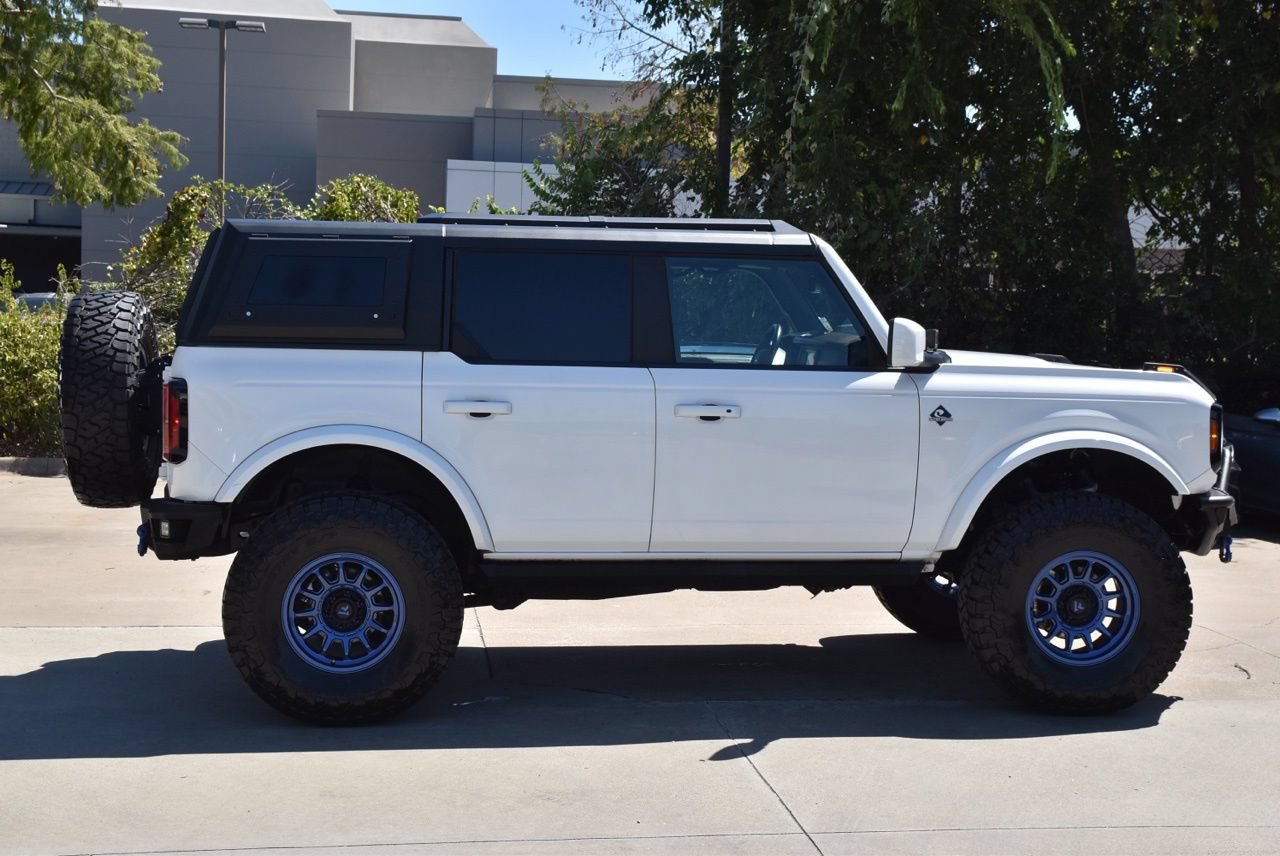Used 2022 Ford Bronco Outer Banks AWD/4WD image 6