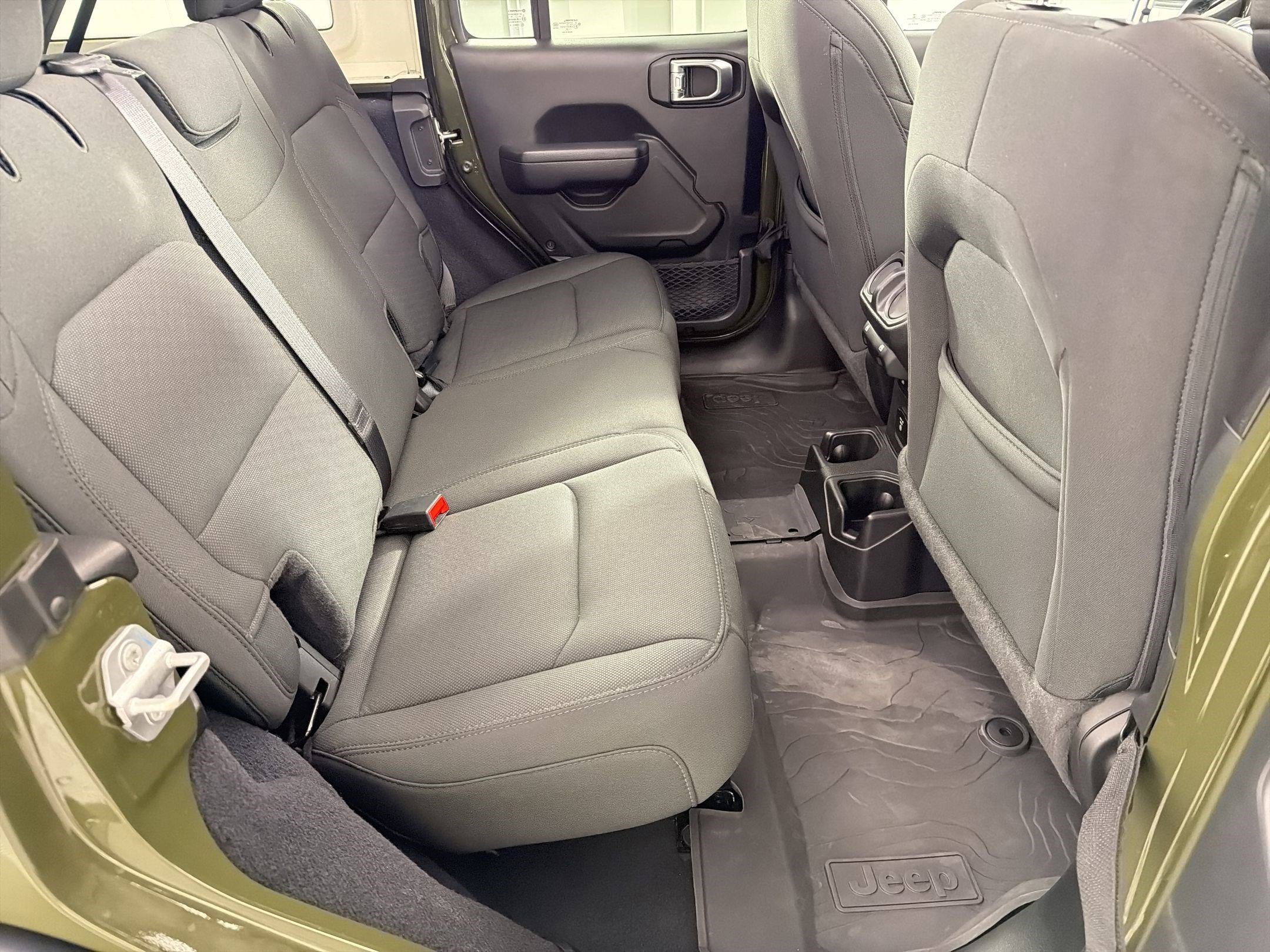 Used 2022 Jeep Wrangler Unlimited Willys image 29