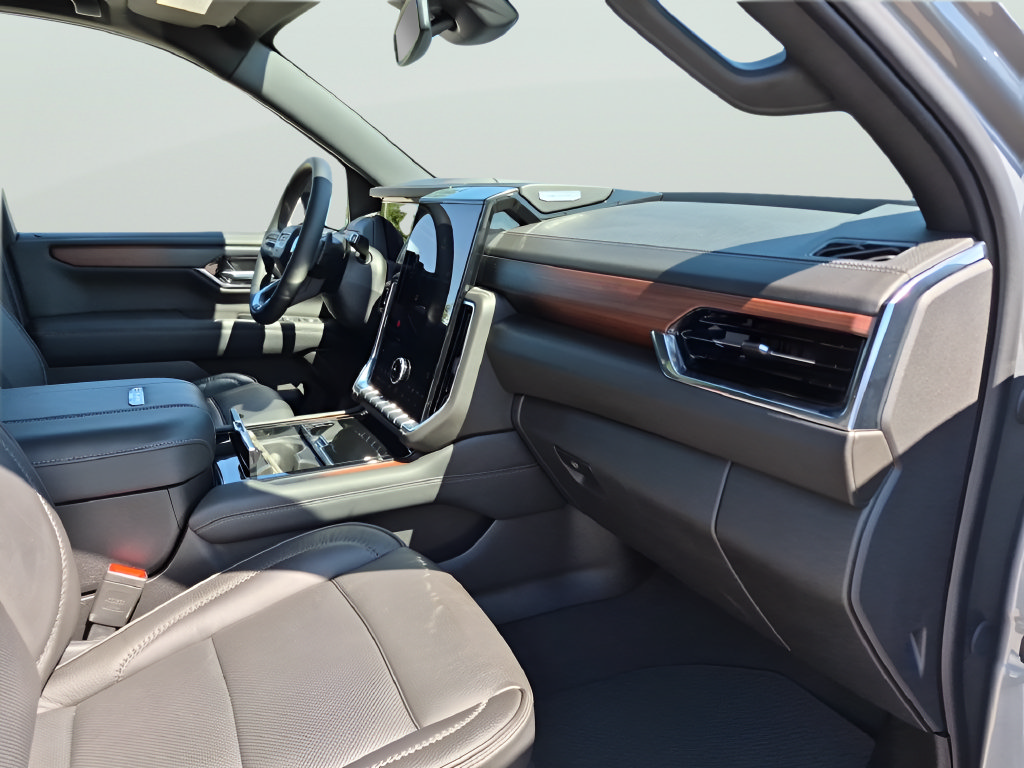 Used 2026 GMC Yukon XL Denali w/ Sun & Power Step Package AWD/4WD image 37