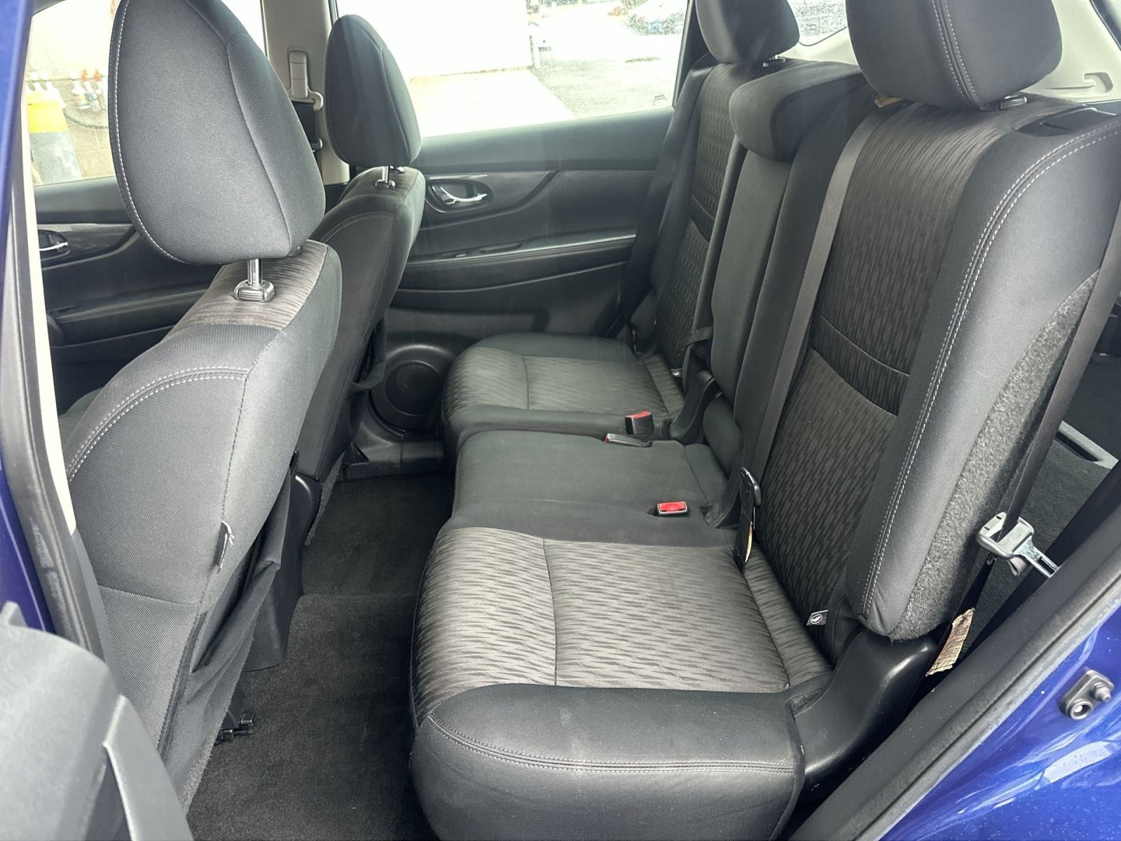 Used 2018 Nissan Rogue S AWD/4WD image 31