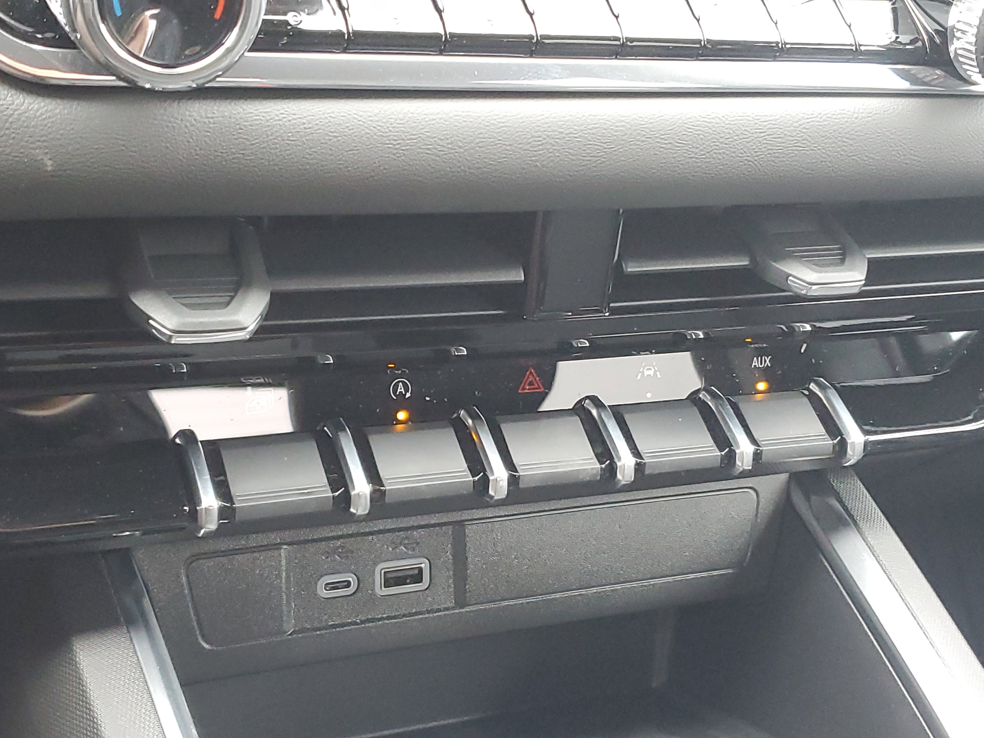 New 2026 GMC Canyon Elevation w/ Convenience Package image 20