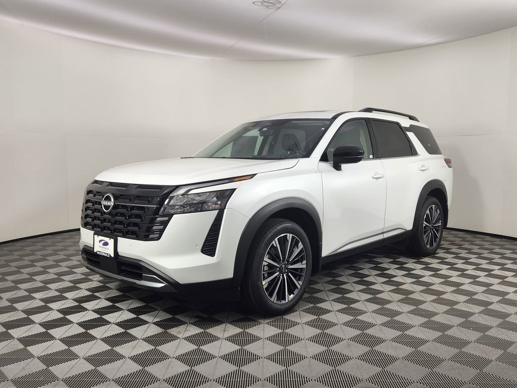 New 2026 Nissan Pathfinder Platinum w/ Cargo Package