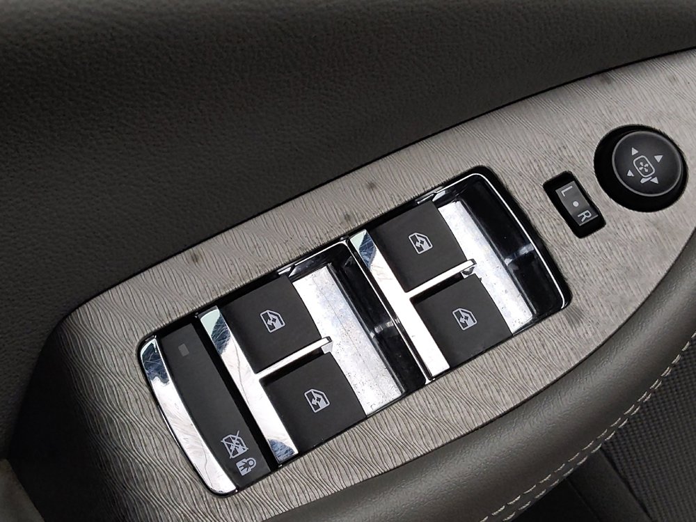 Used 2017 Chevrolet Impala LS image 27