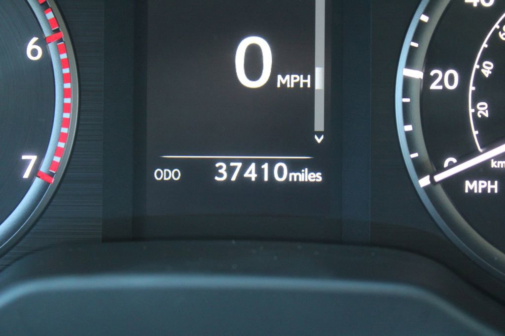 Used 2023 Lexus GX 460 Premium w/ Premium Package image 37