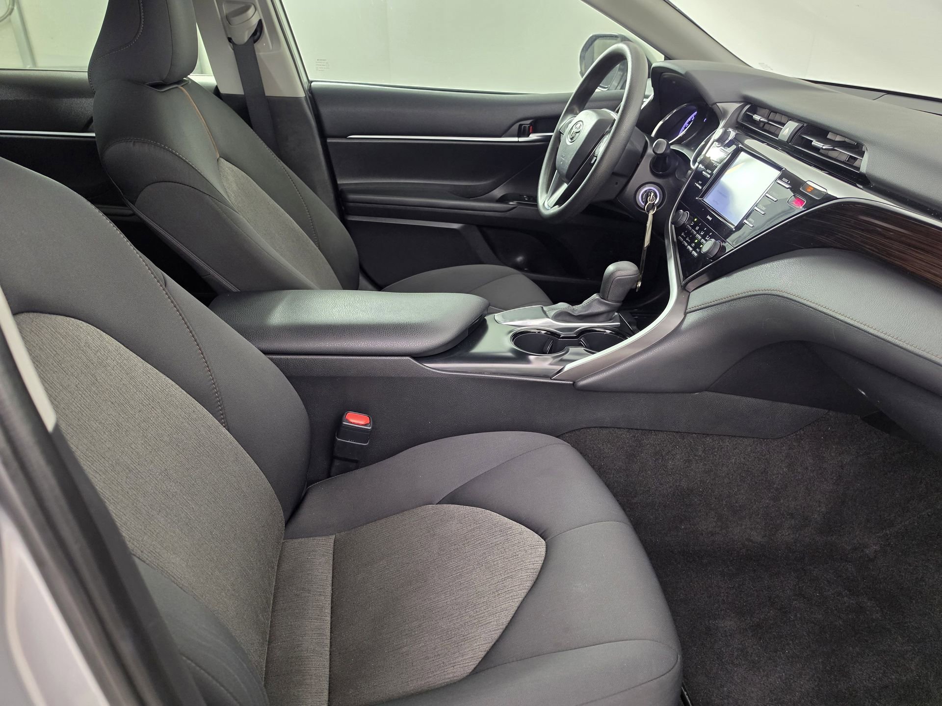 Used 2020 Toyota Camry LE FWD image 42