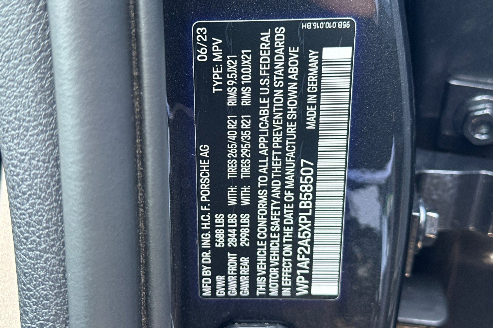 Certified 2023 Porsche Macan GTS AWD/4WD image 29