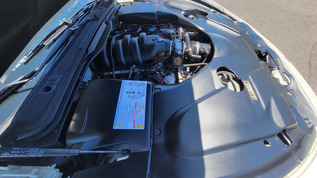Used 2015 Maserati GranTurismo Sport RWD image 32