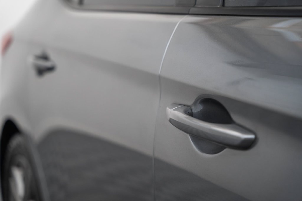 Used 2018 Hyundai Elantra SEL FWD image 12