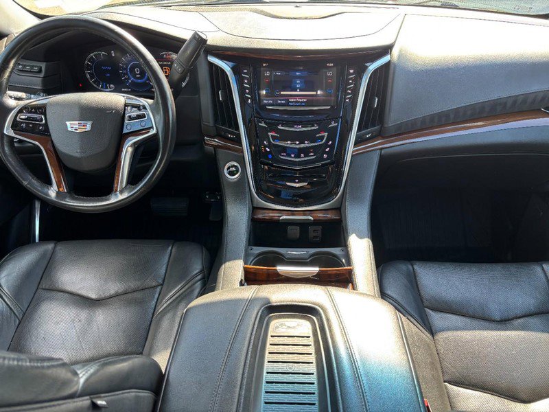 Used 2019 Cadillac Escalade Luxury AWD/4WD image 14