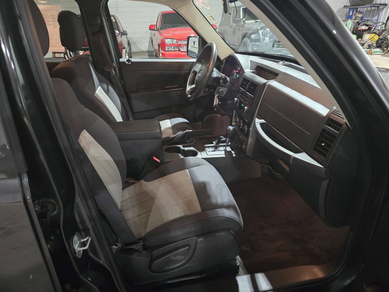 Used 2010 Jeep Liberty Sport w/ Popular Equipment Group image 31