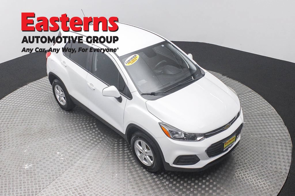 Used 2020 Chevrolet Trax LS w/ Tint and Cruise Package AWD/4WD image 3